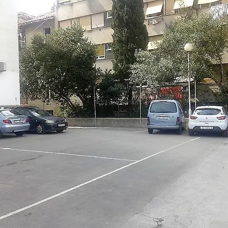 Apartman Helena *